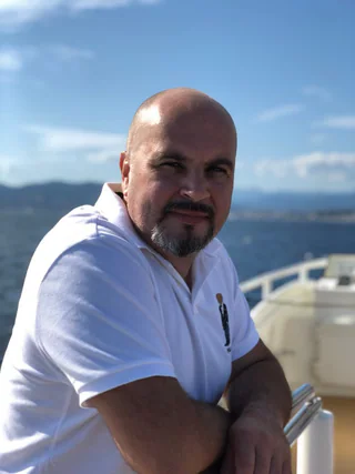 Andrei Fadeev, Ventas y marketing, Patrón experimentado