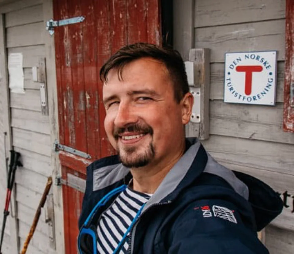 Sergey Lunkin, Formación y atención al cliente, Patrón experimentado